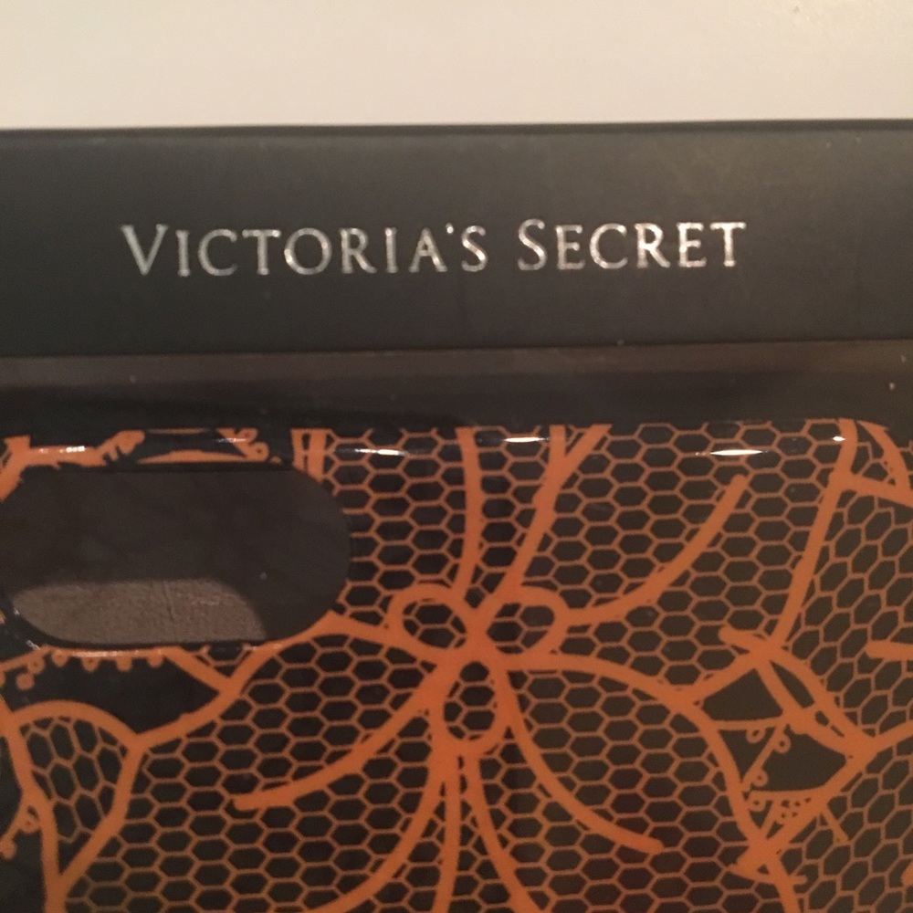 Victoria Secret IPhone 6/6s Flex and Protect Case - Picture 4 of 6